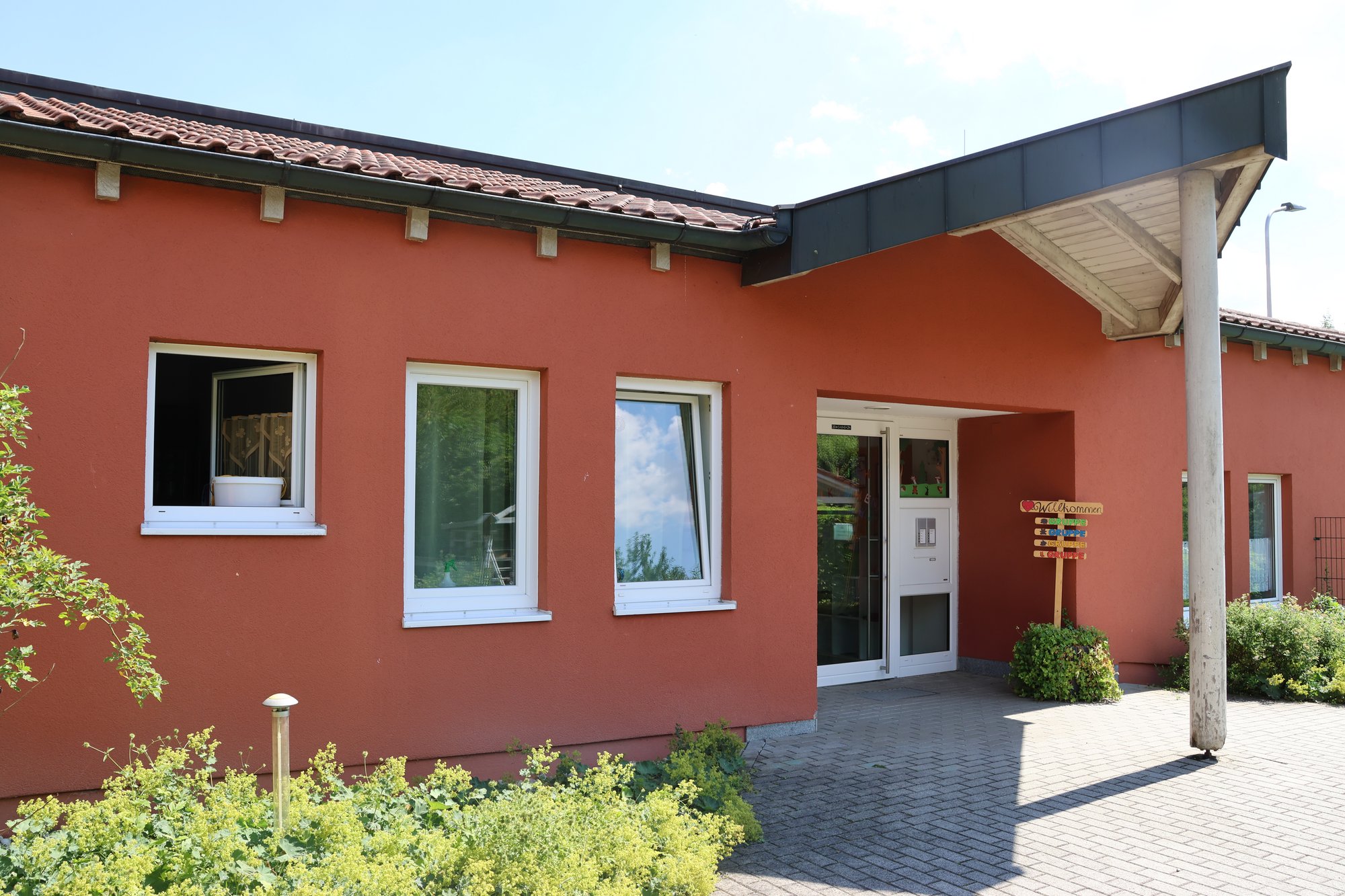 Außenansicht des Kindergartens St. Wolfgang